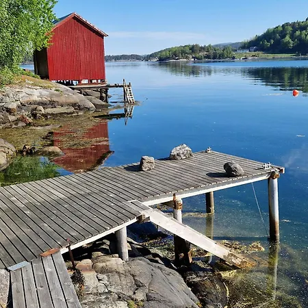 Feriehus Gammelt Fiskerhus Ved Mjosundet I Aure *