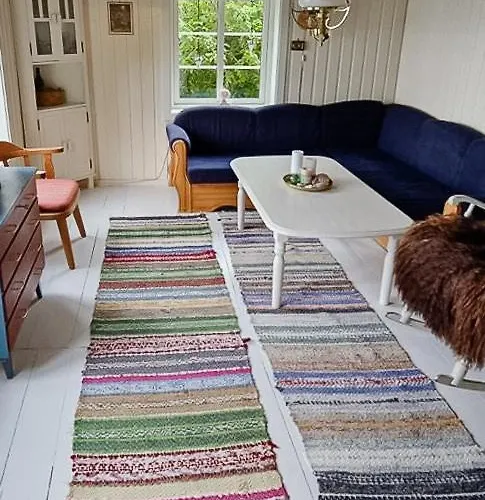 Gammelt Fiskerhus Ved Mjosundet I Aure