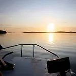 Gammelt Fiskerhus Ved Mjosundet I Aure Valen (Hordaland)