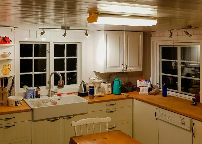 Tatil Evi Gammelt Fiskerhus Ved Mjosundet I Aure Valen (Hordaland)