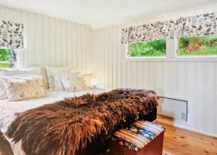 Tatil Evi Gammelt Fiskerhus Ved Mjosundet I Aure *